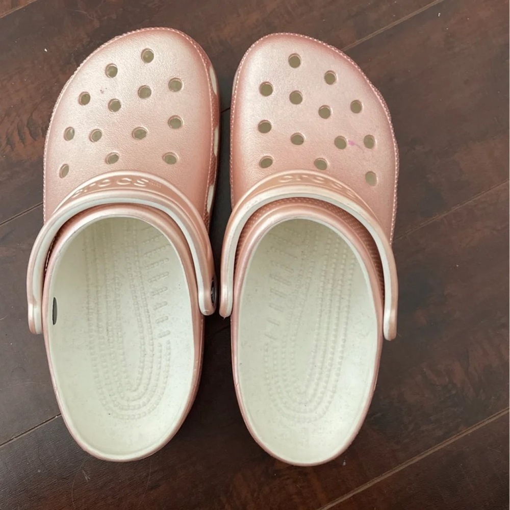 Crocs